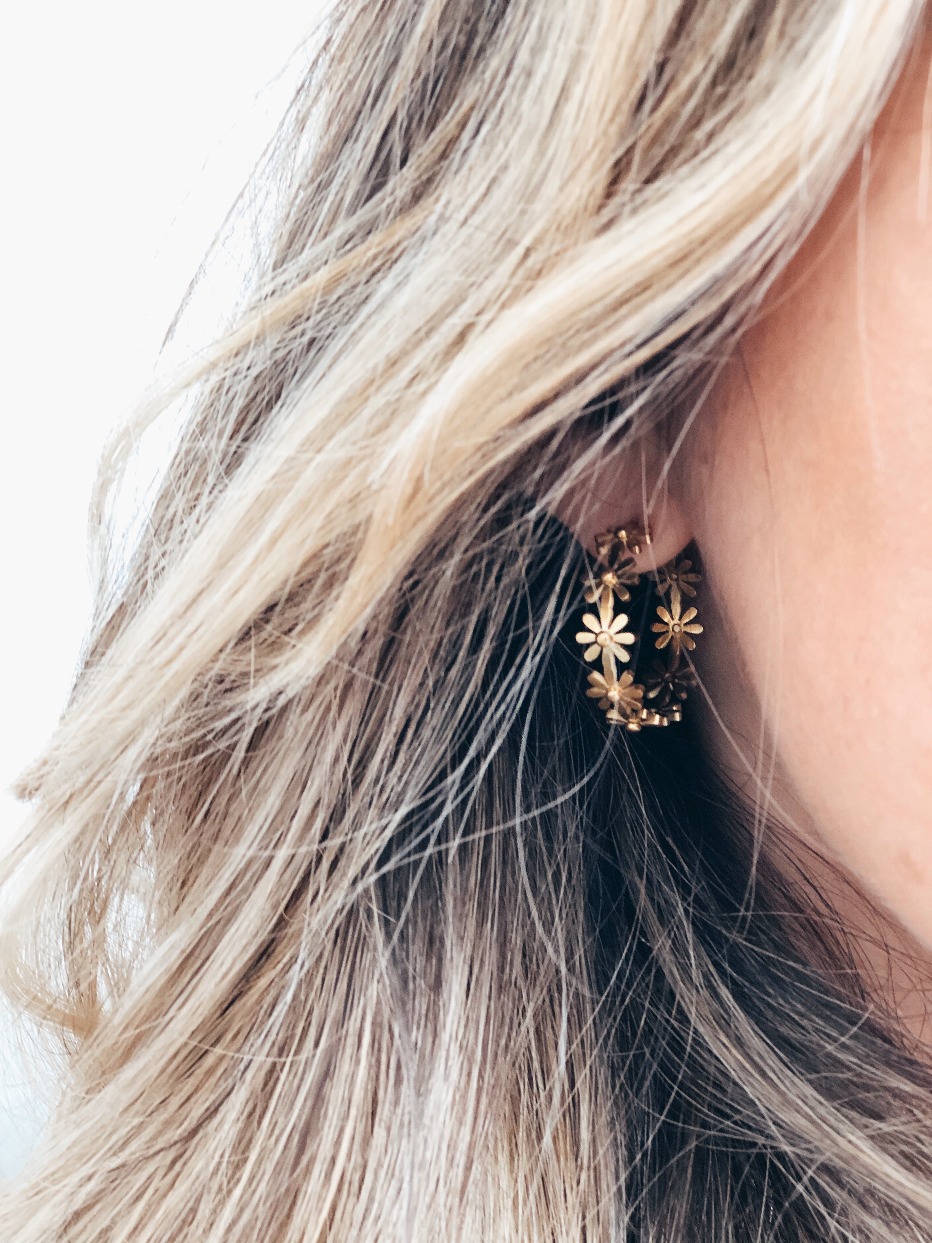 Daisy Chain Hoops - Gold