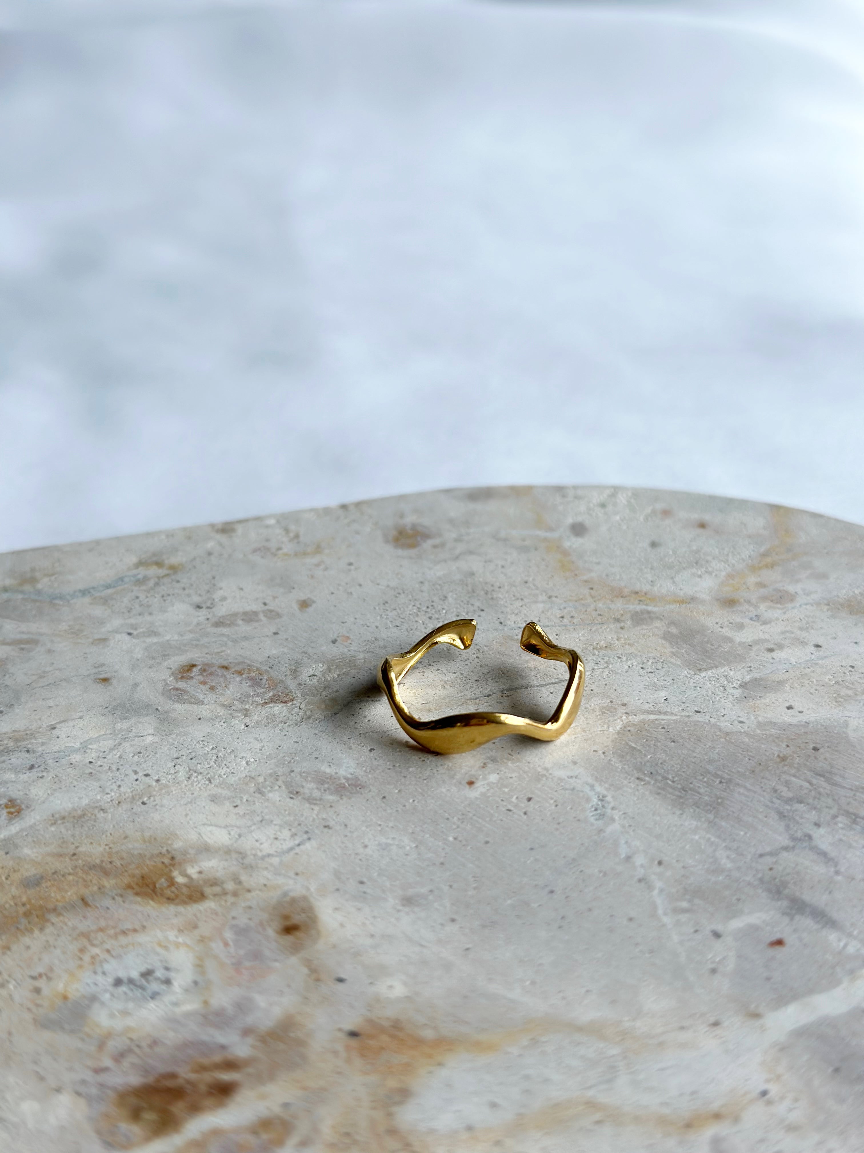 Squiggle Ring - Gold