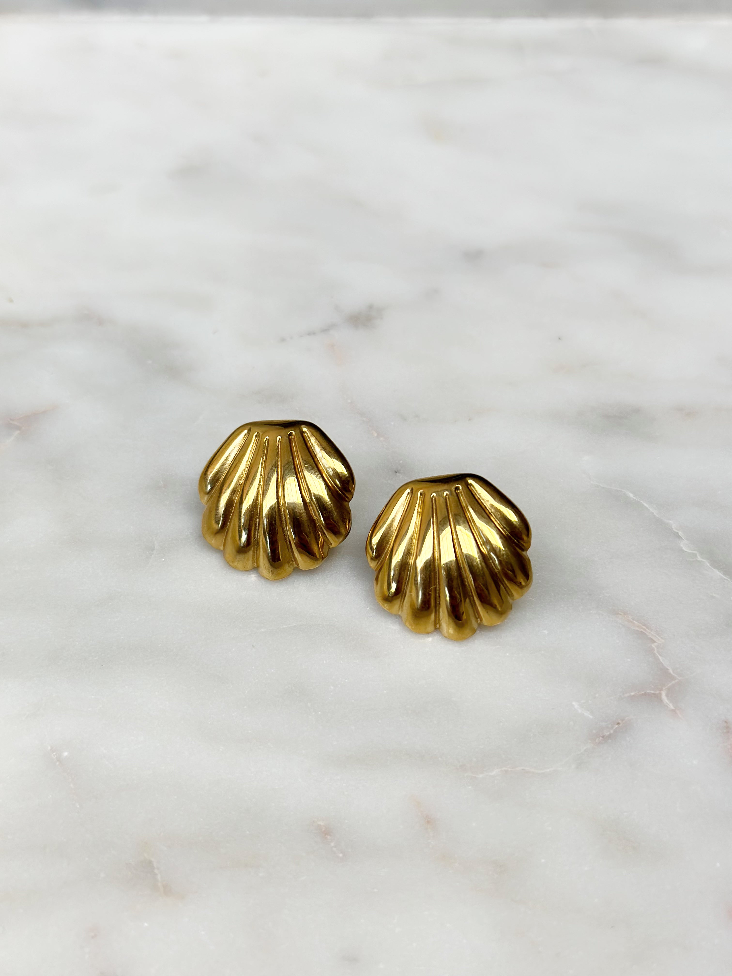 Shelly Studs - Gold