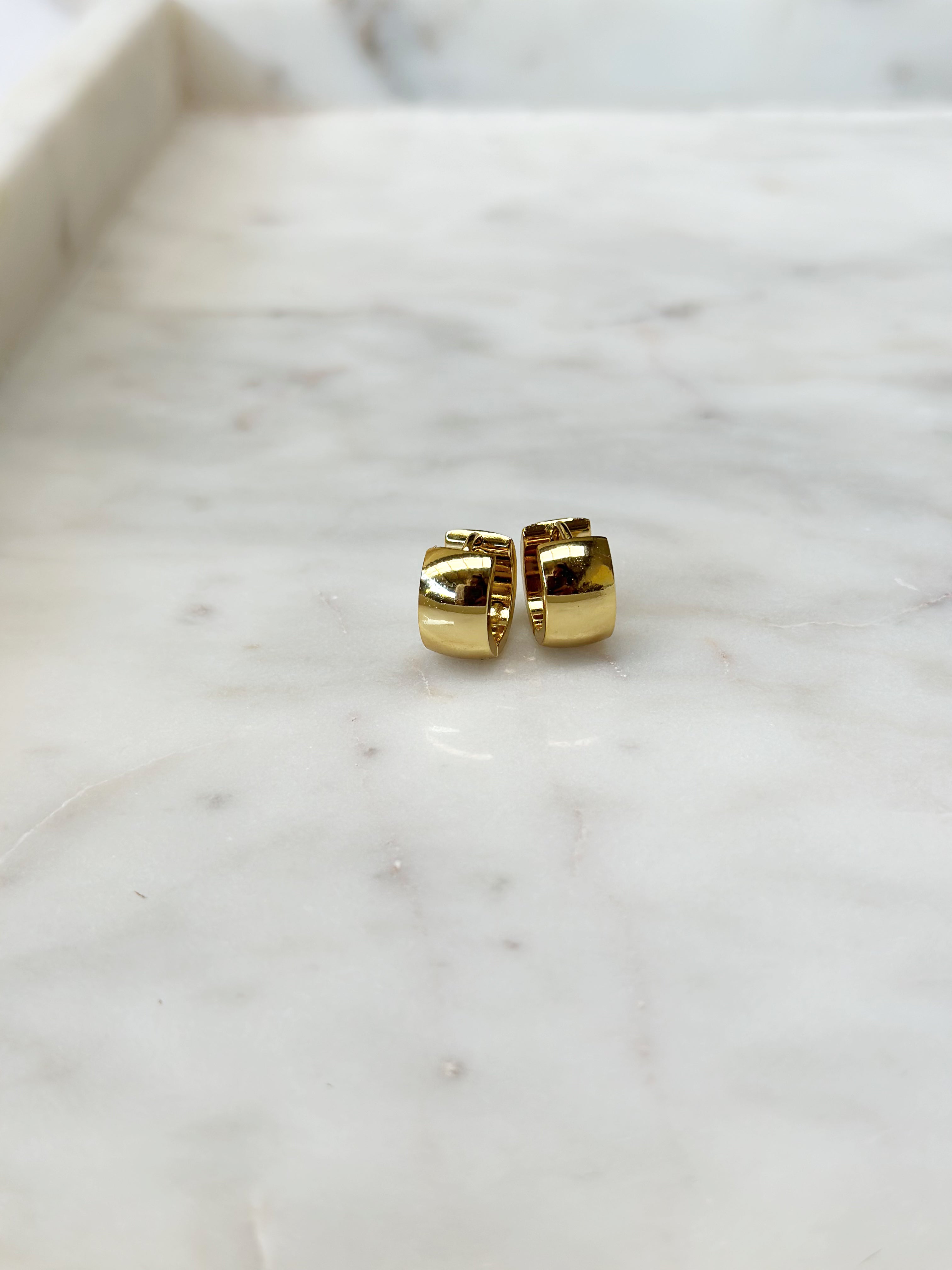 Flat Mini Hoop Earrings - Gold 7mm