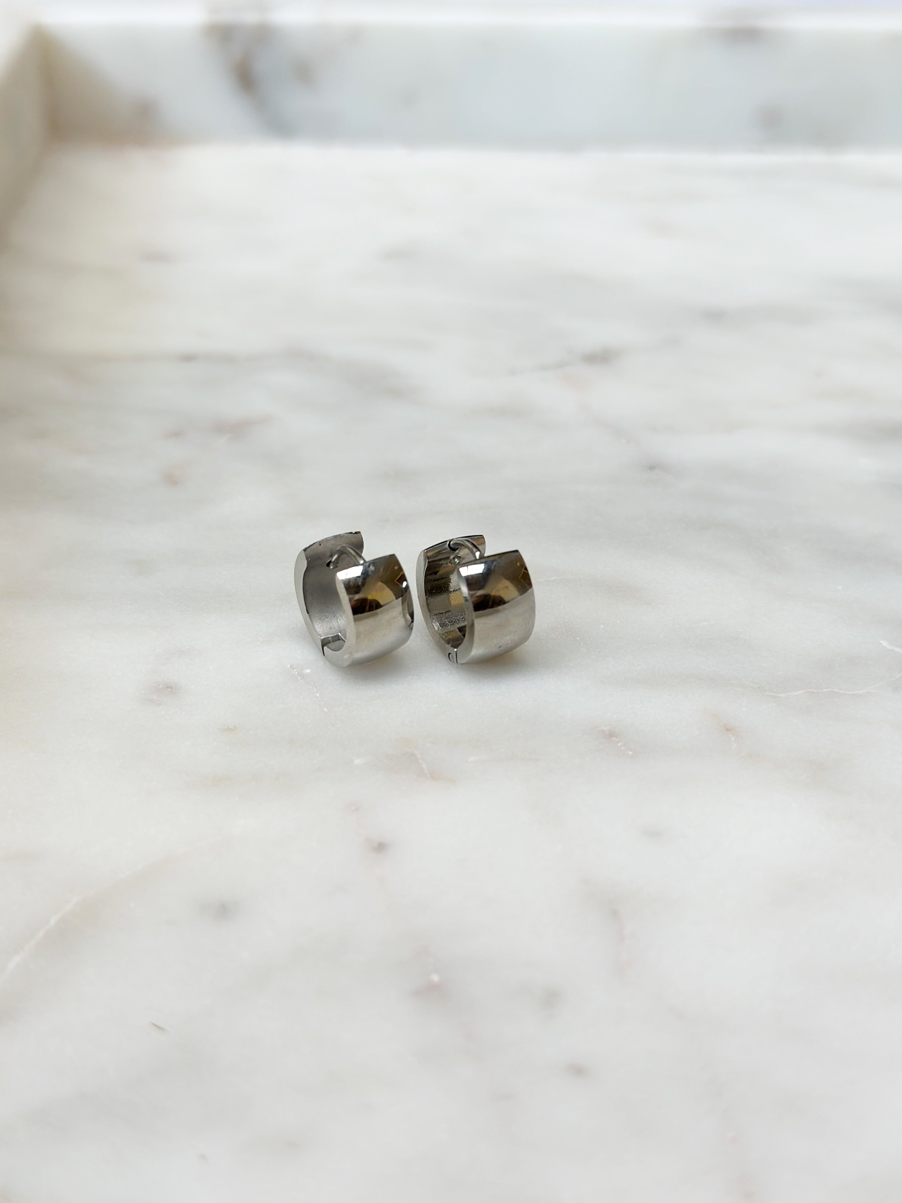 Flat Mini Hoop Earrings - Silver 7mm