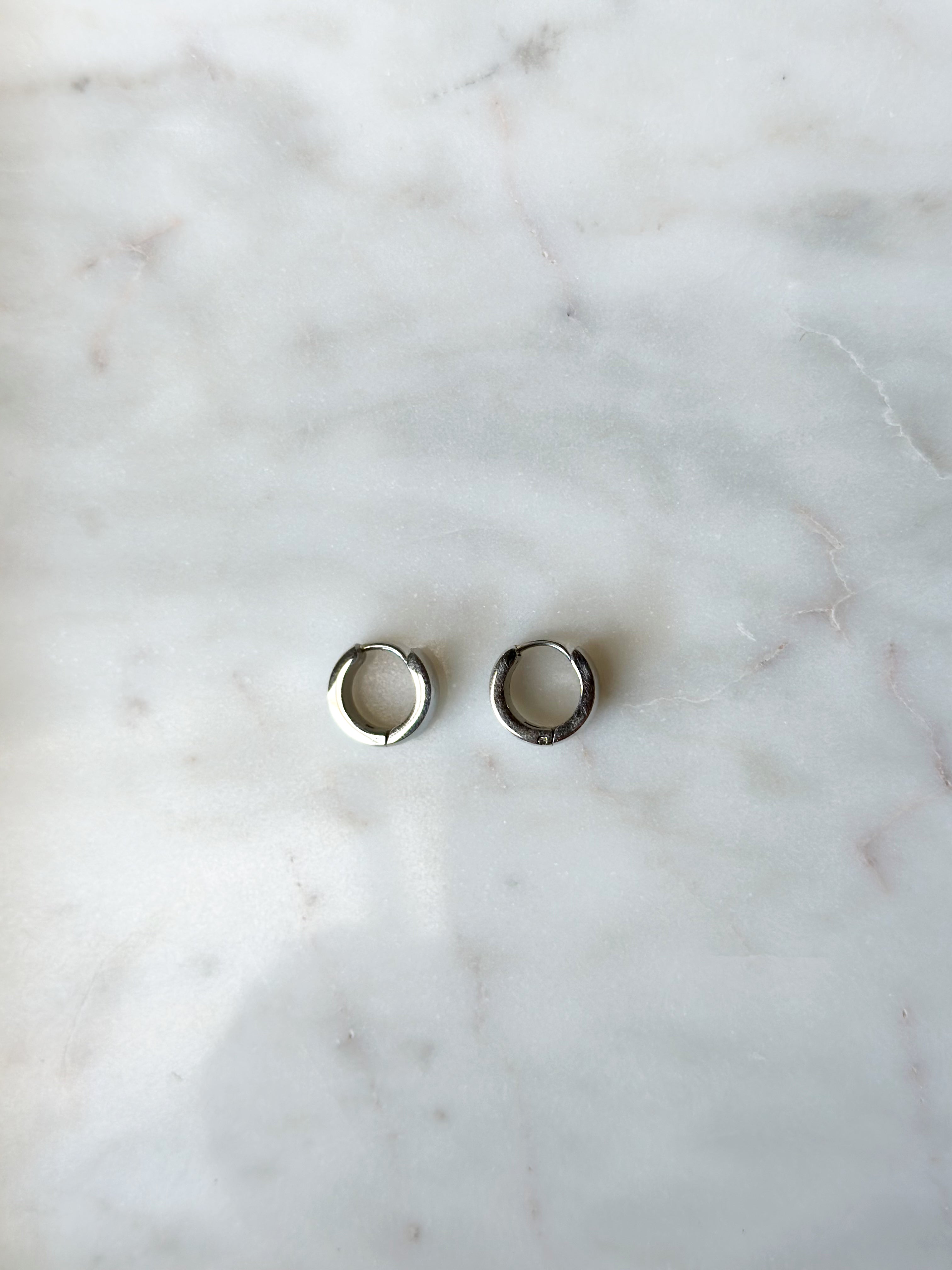 Flat Mini Hoop Earrings - Silver 7mm