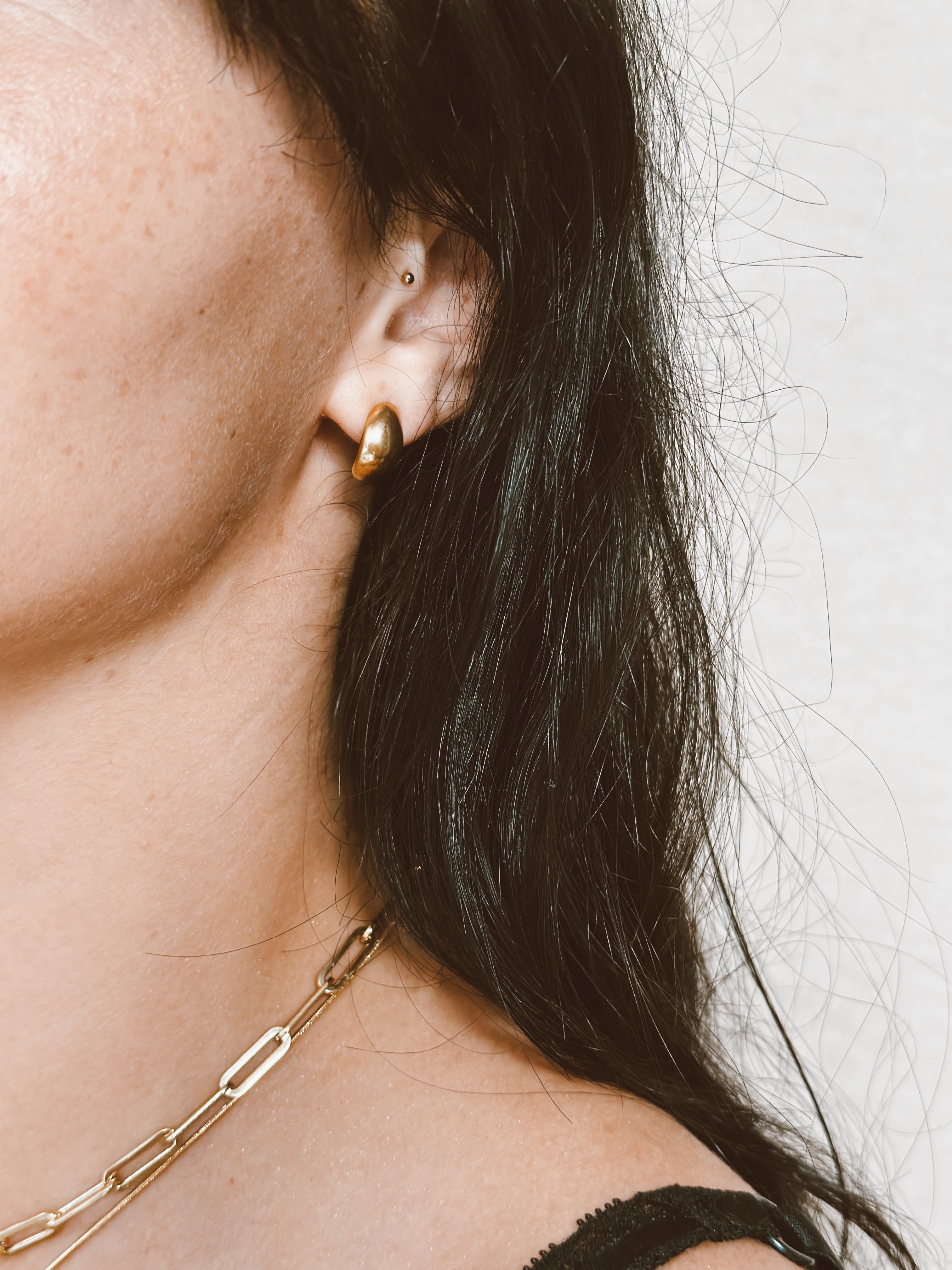 Huggie Stud Earrings - Gold