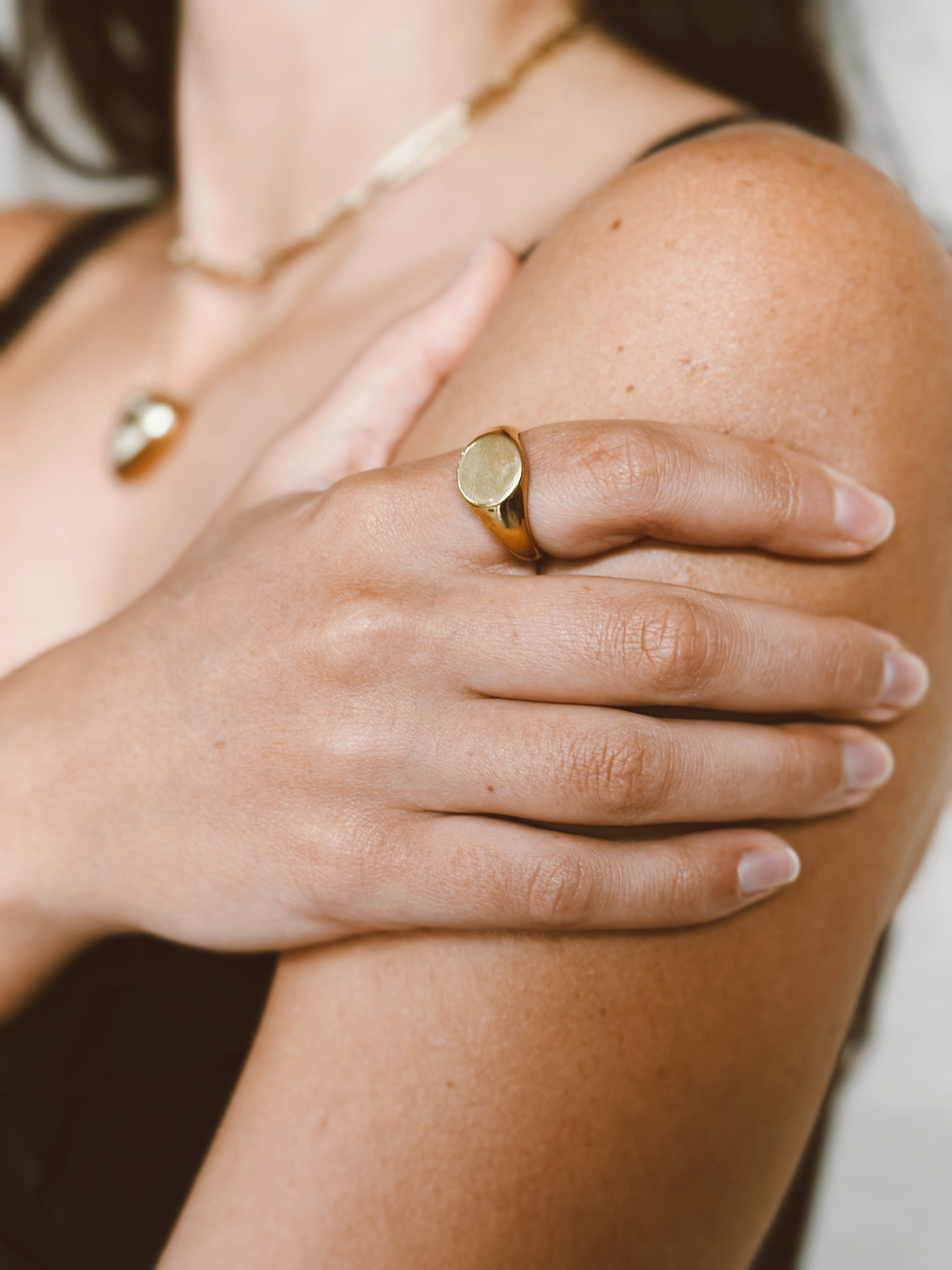 Round Signet Ring - Gold