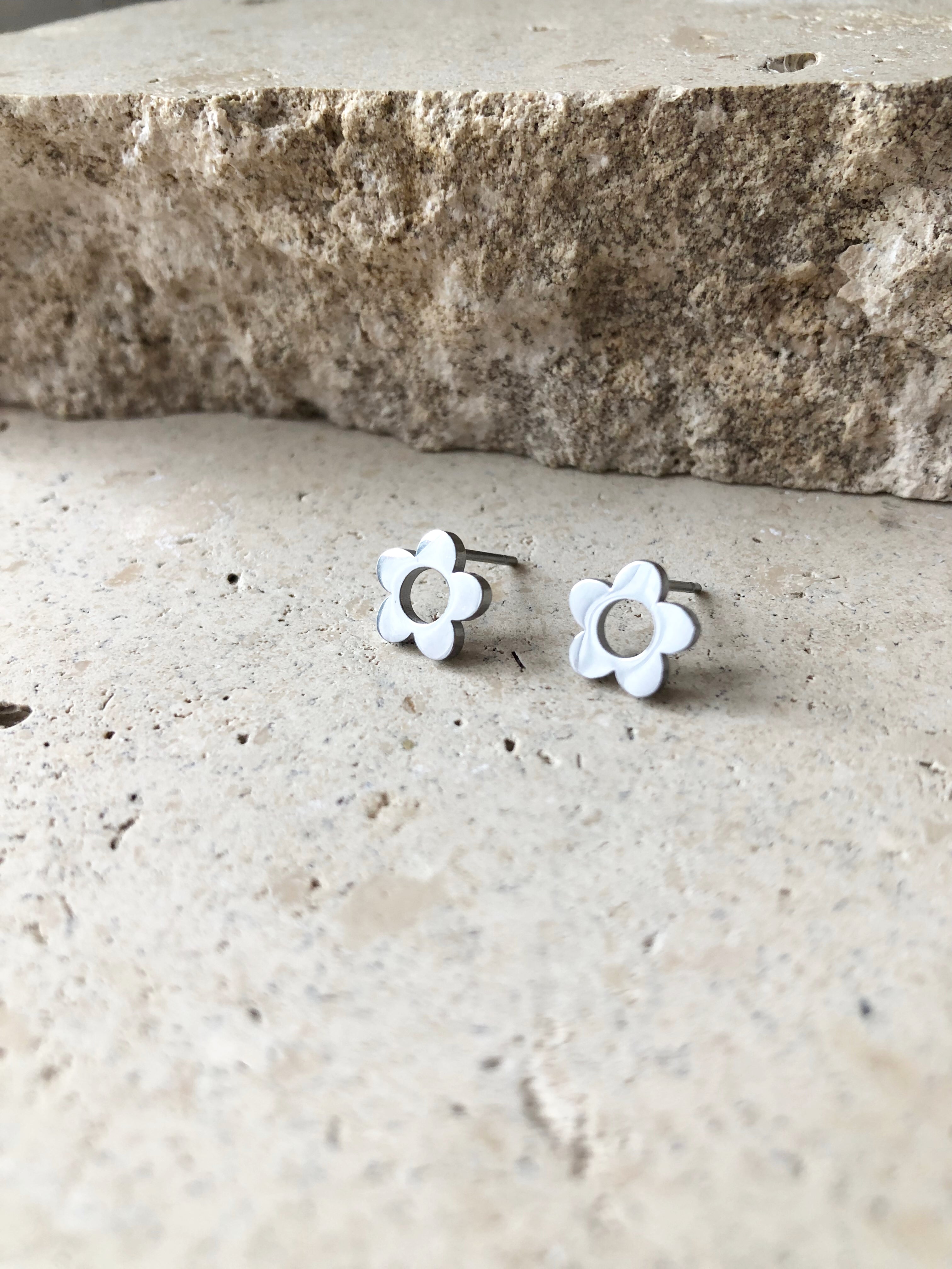 Bridget Stud Earrings - Silver