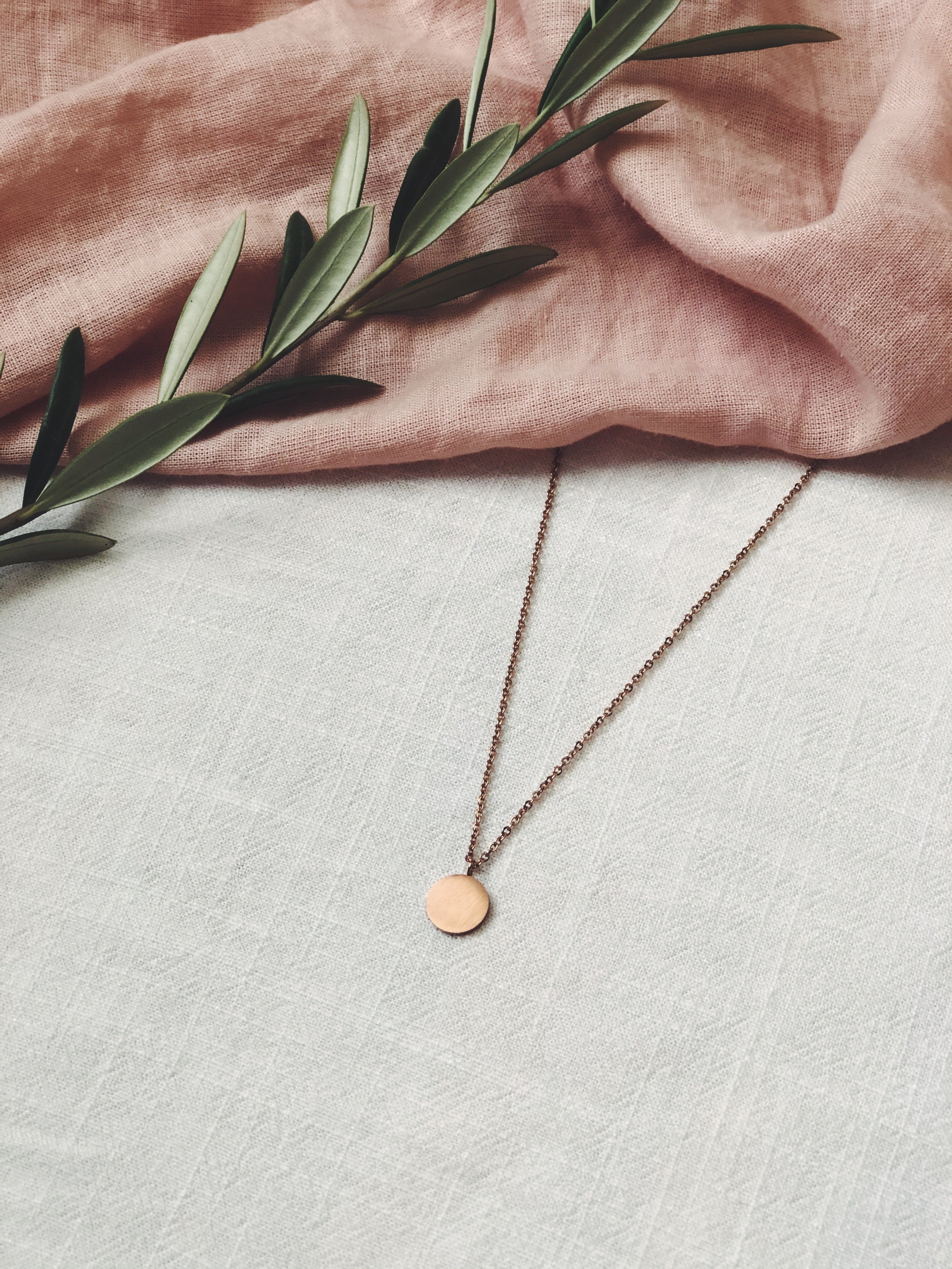 Matte Disc Necklace