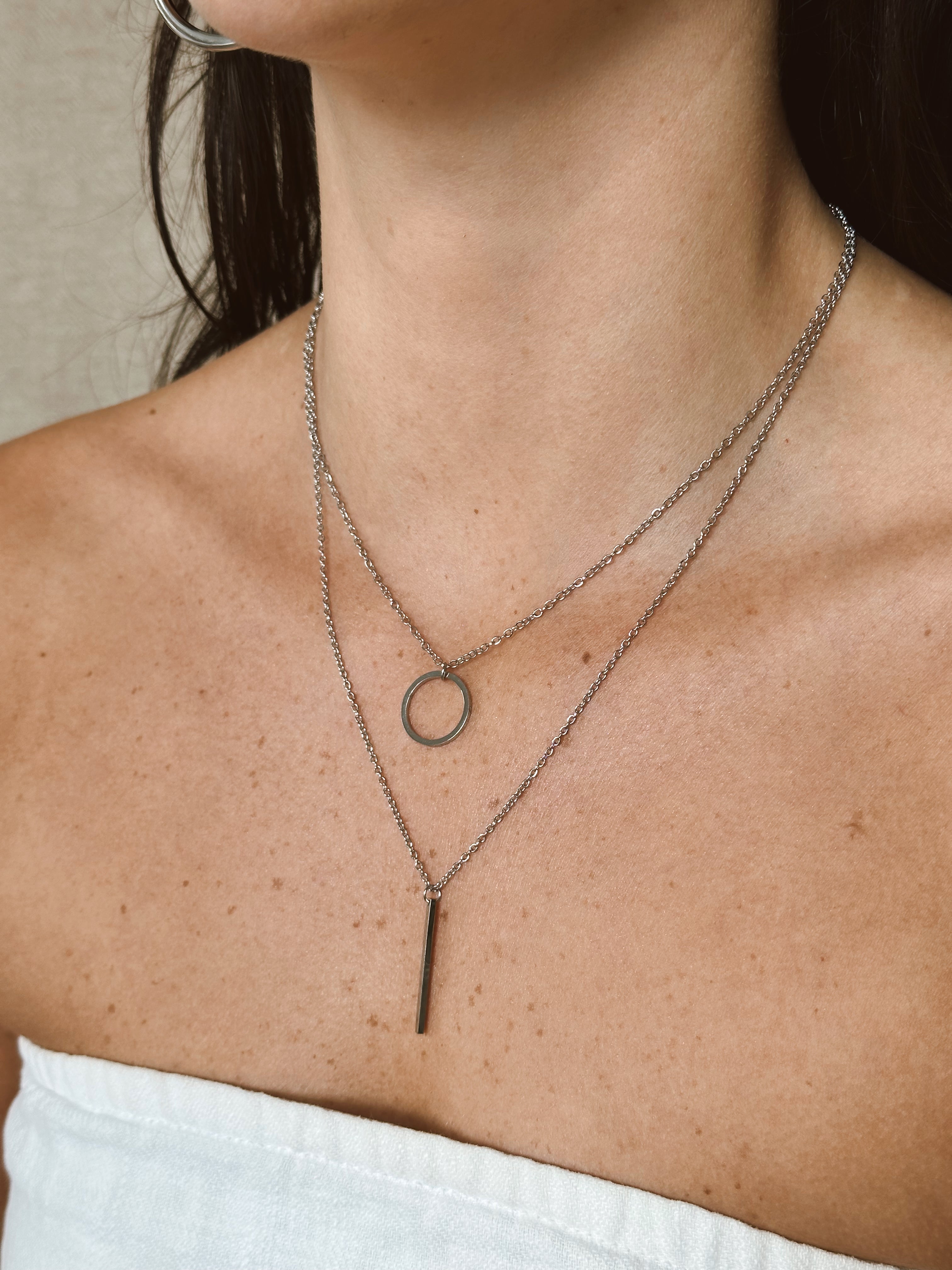 Circle & Bar Necklace - Silver