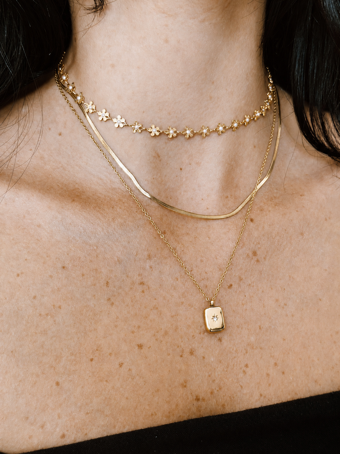 Daisy Chain Necklace - White